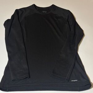 Patagonia Long Sleeve base layer top size small